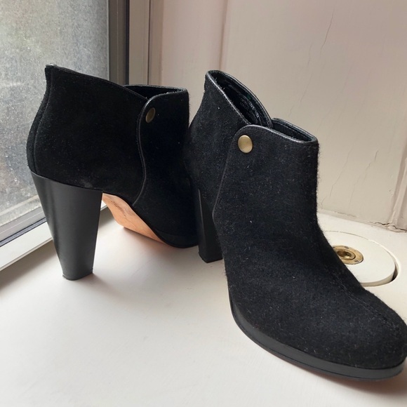 LL. Bean Wool Heels - Picture 4 of 8